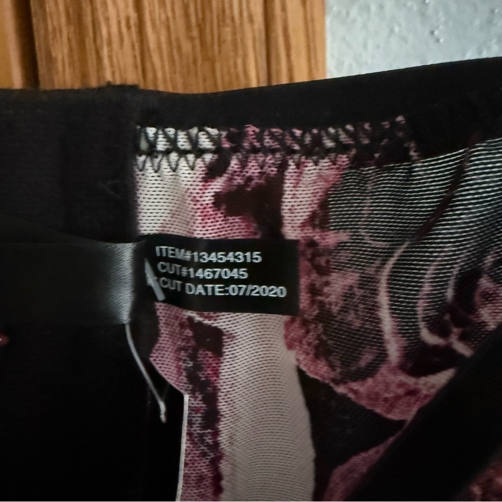 Torrid Black and Pink Floral Unlined Bra - Picture 8 of 8